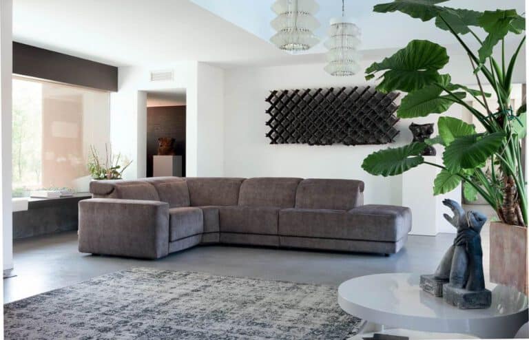Il divano relax River, moderno e con linee accattivanti