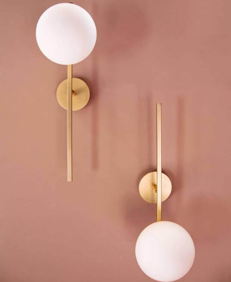 Due lampada applique Meridian disponibili presso Il Mobile