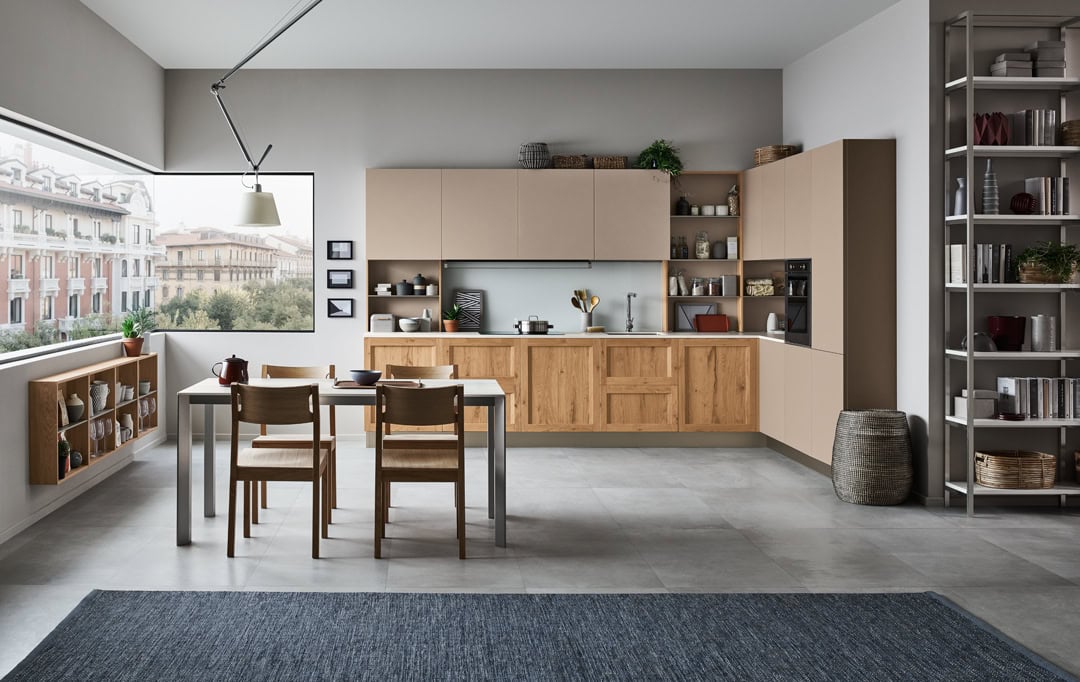 cucina-milano-angolare-telaio-legno-rovere-nodoso-laccato-opaco-liscio-beige-luci-caranto-il-mobile-veneta-cucine (1)