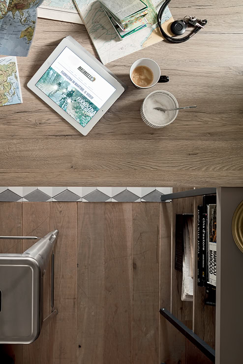 cucina-start-time-lineare-maniglia-laminato-graffiato-rovere-pensili-vetrina-il-mobile-veneta-cucine (10)
