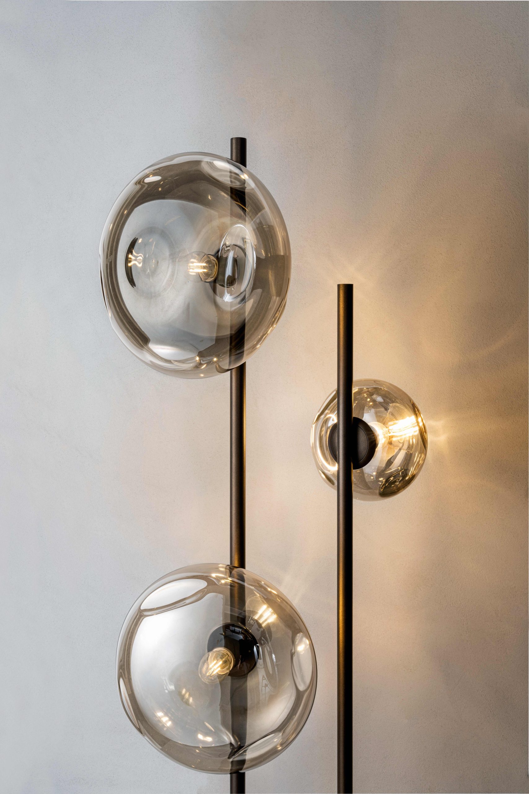 illuminazione-lampada-tavolo-terra-applique-sospensione-riflessi-nebula-collezione-il-mobile (1)