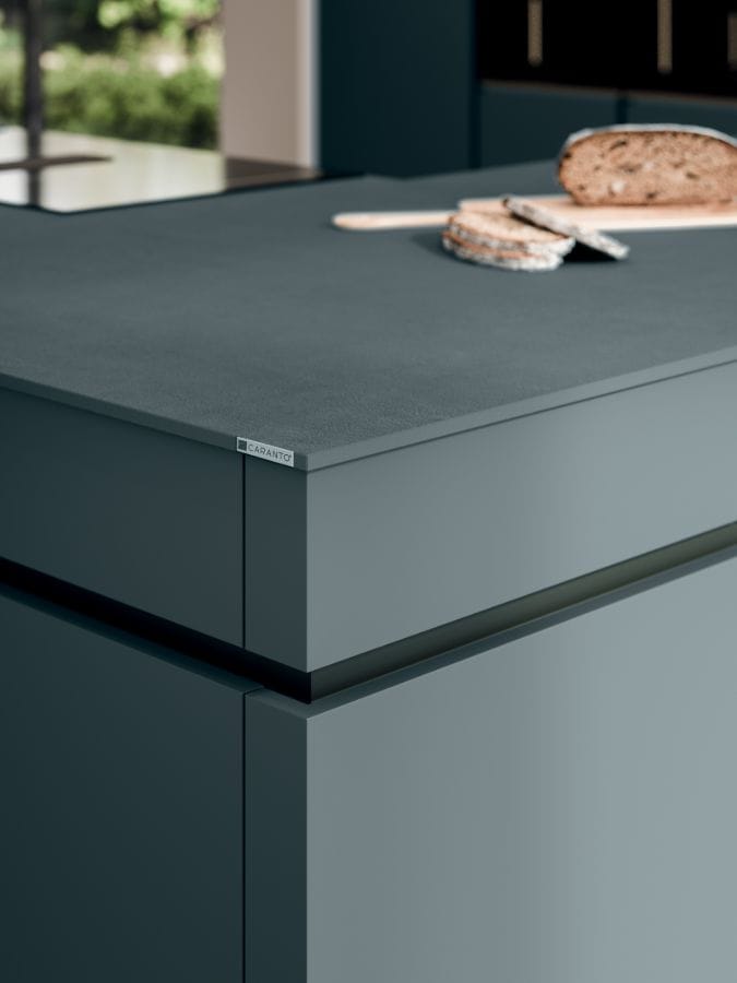 cucina-veneta-cucine-iconica-isola-laccato-legno-vetrina-caranto-collezione-il-mobile (8)